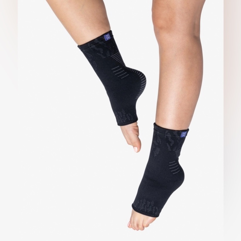 NanoSocks Compression Socks